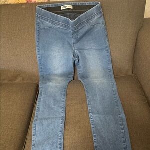 Old Navy super skinny mid-rise jeans excellent like new condition. Size 14